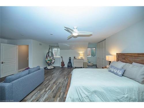 880 Metler Rd Road, Fenwick, ON - Indoor Photo Showing Bedroom