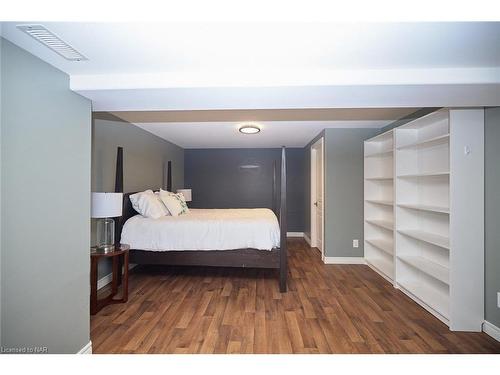 880 Metler Rd Road, Fenwick, ON - Indoor Photo Showing Bedroom