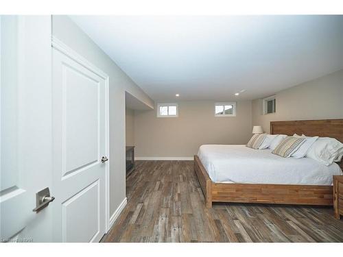 880 Metler Rd Road, Fenwick, ON - Indoor Photo Showing Bedroom