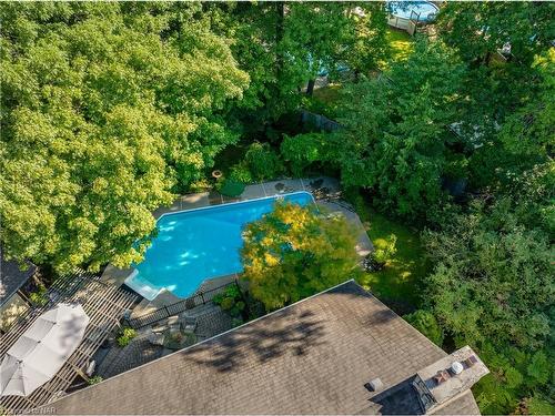 7091 Mount Forest Lane, Niagara Falls, ON - Outdoor With In Ground Pool