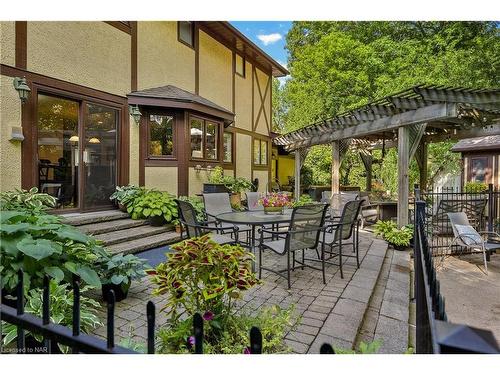 7091 Mount Forest Lane, Niagara Falls, ON - Outdoor With Deck Patio Veranda