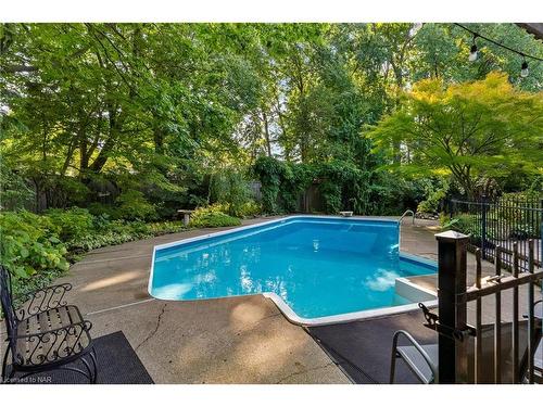 7091 Mount Forest Lane, Niagara Falls, ON - Outdoor With In Ground Pool With Deck Patio Veranda With Backyard