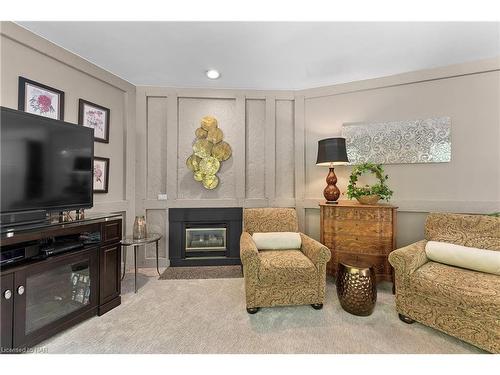 7091 Mount Forest Lane, Niagara Falls, ON - Indoor Photo Showing Living Room With Fireplace