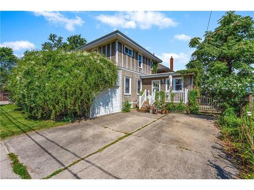 2 Carleton Street N, Thorold, ON - Outdoor