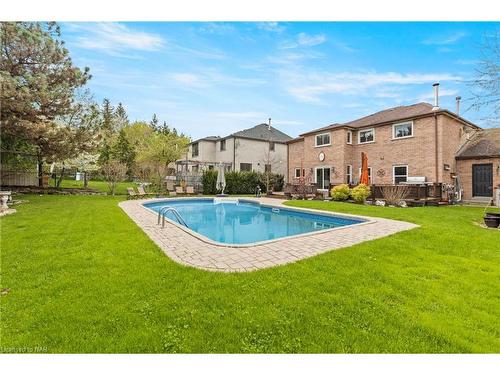 31 Bloomfield Trail, Richmond, ON - Outdoor With In Ground Pool With Backyard