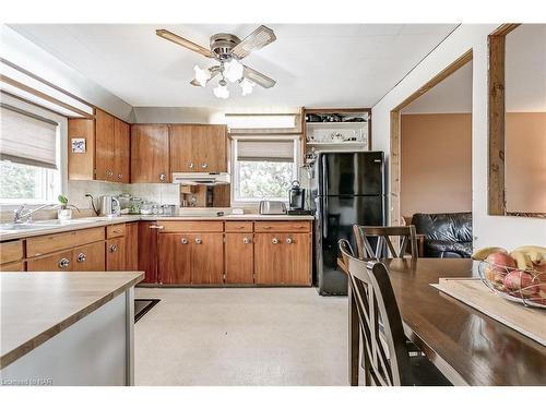 430 Concession 7 Road, Niagara-On-The-Lake, ON - Indoor Photo Showing Kitchen