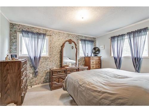 430 Concession 7 Road, Niagara-On-The-Lake, ON - Indoor Photo Showing Bedroom