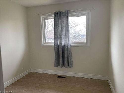 Upper-5 Clearview Heights, St. Catharines, ON - Indoor Photo Showing Other Room