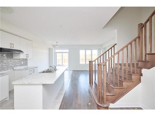 219 Port Crescent, Welland, ON - Indoor Photo Showing Kitchen