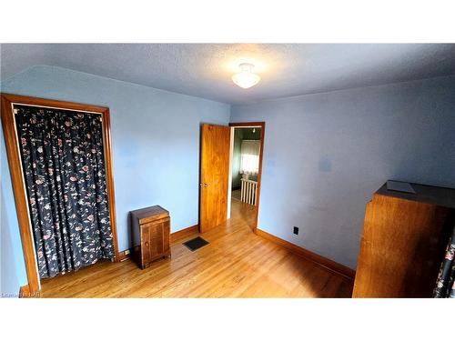 28 Myrtle Avenue, Welland, ON - Indoor