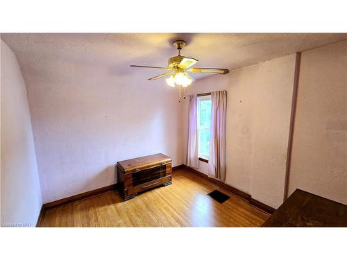 28 Myrtle Avenue, Welland, ON - Indoor Photo Showing Other Room