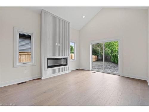 492 Vine Street, St. Catharines, ON - Indoor Photo Showing Living Room With Fireplace