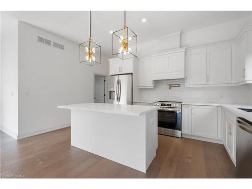 494 Vine Street, St. Catharines, ON - Indoor Photo Showing Kitchen With Upgraded Kitchen