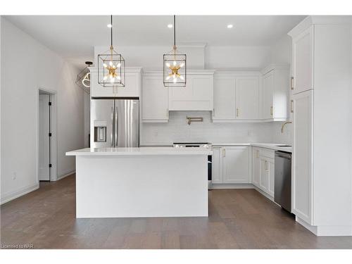 494 Vine Street, St. Catharines, ON - Indoor Photo Showing Kitchen With Upgraded Kitchen