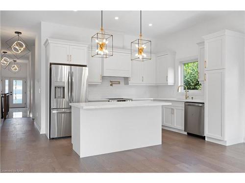 494 Vine Street, St. Catharines, ON - Indoor Photo Showing Kitchen With Upgraded Kitchen