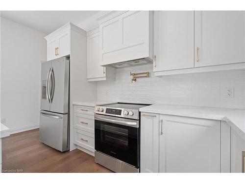 494 Vine Street, St. Catharines, ON - Indoor Photo Showing Kitchen With Upgraded Kitchen