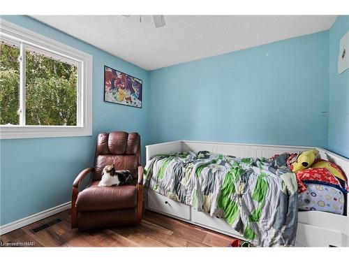 65 Mccrae Drive, Welland, ON - Indoor Photo Showing Bedroom