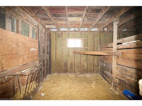 40252 Forks Road, Wainfleet, ON - Indoor Photo Showing Other Room