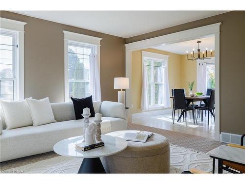 1741 Third Street, St. Catharines, ON - Indoor Photo Showing Living Room