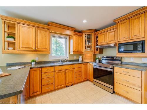 1741 Third Street, St. Catharines, ON - Indoor Photo Showing Kitchen With Double Sink