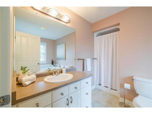 1741 Third Street, St. Catharines, ON - Indoor Photo Showing Bathroom