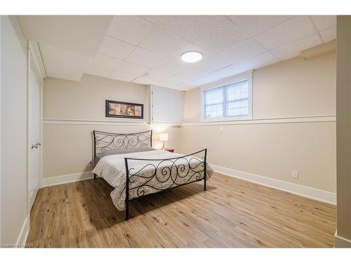 1741 Third Street, St. Catharines, ON - Indoor Photo Showing Bedroom