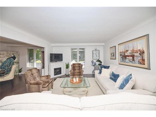 47 Monarch Park Drive, St. Catharines, ON - Indoor Photo Showing Living Room With Fireplace