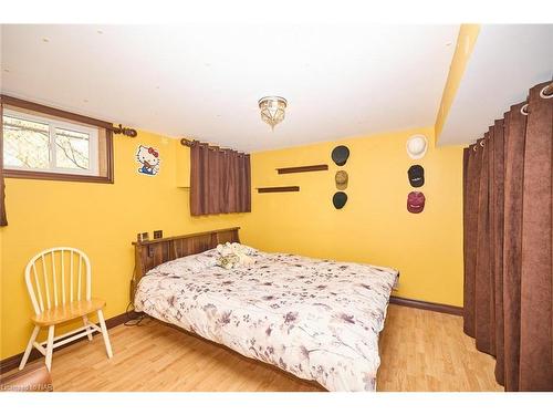 19 Melrose Avenue, St. Catharines, ON - Indoor Photo Showing Bedroom