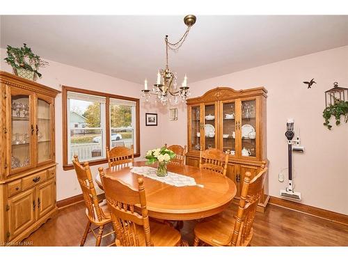 19 Melrose Avenue, St. Catharines, ON - Indoor Photo Showing Dining Room