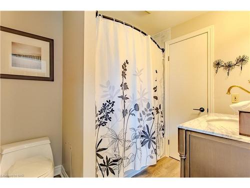 289 Derby Road, Crystal Beach, ON - Indoor Photo Showing Bathroom