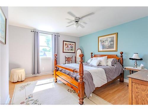 289 Derby Road, Crystal Beach, ON - Indoor Photo Showing Bedroom