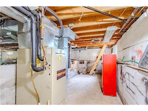 289 Derby Road, Crystal Beach, ON - Indoor Photo Showing Basement