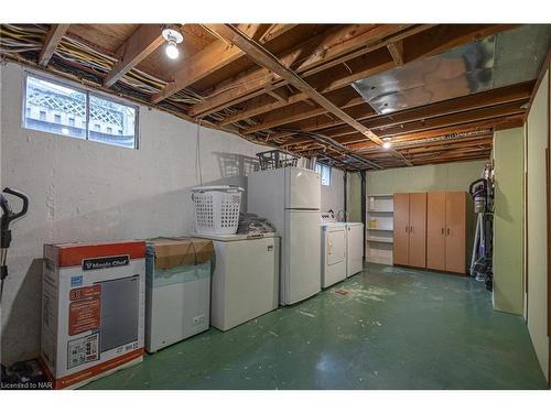 4479 Mitchell Avenue, Niagara Falls, ON - Indoor Photo Showing Basement