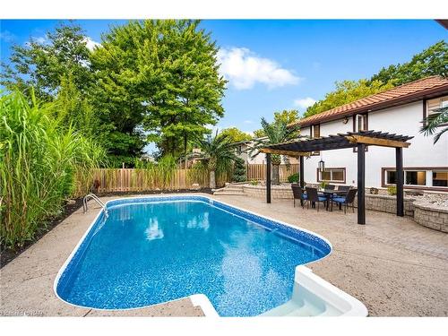 7180 Woodington Road, Niagara Falls, ON - Outdoor With In Ground Pool With Backyard