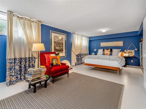 1 Bolingbroke Road, Toronto, ON - Indoor Photo Showing Bedroom