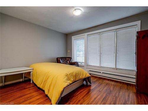 24 Munro Street, Thorold, ON - Indoor Photo Showing Bedroom