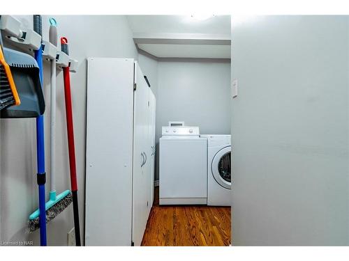 24 Munro Street, Thorold, ON - Indoor Photo Showing Laundry Room