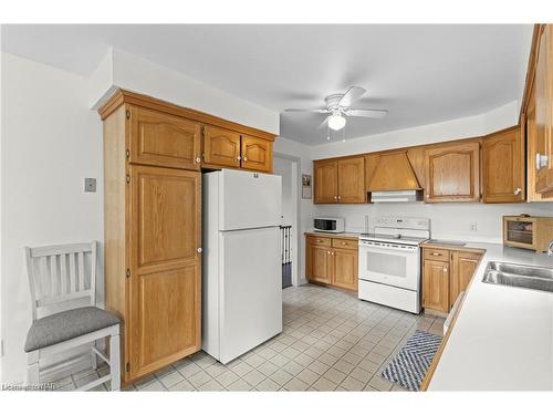 550 Albany Street, Fort Erie, ON - Indoor Photo Showing Kitchen With Double Sink