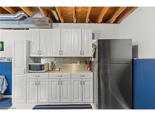 550 Albany Street, Fort Erie, ON - Indoor Photo Showing Kitchen