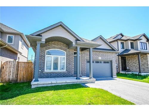 8 Berkshire Drive, St. Catharines, ON - Outdoor With Facade