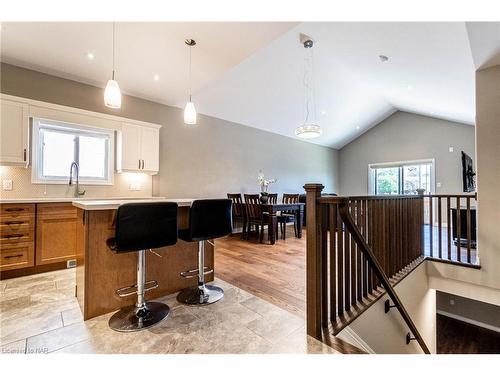 8 Berkshire Drive, St. Catharines, ON - Indoor Photo Showing Kitchen With Upgraded Kitchen