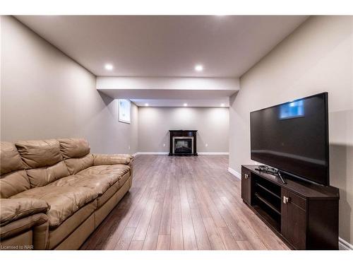 8 Berkshire Drive, St. Catharines, ON - Indoor With Fireplace