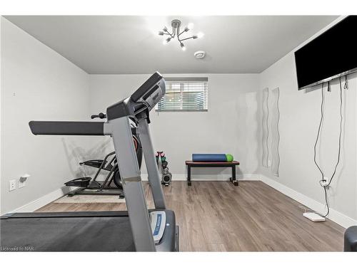 28 Venture Way, Thorold, ON - Indoor Photo Showing Gym Room