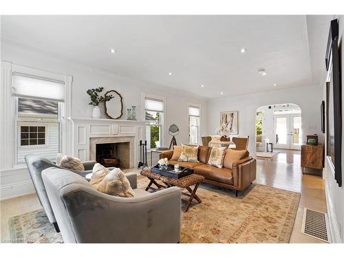 6 Simcoe Street, St. Catharines, ON - Indoor Photo Showing Living Room With Fireplace