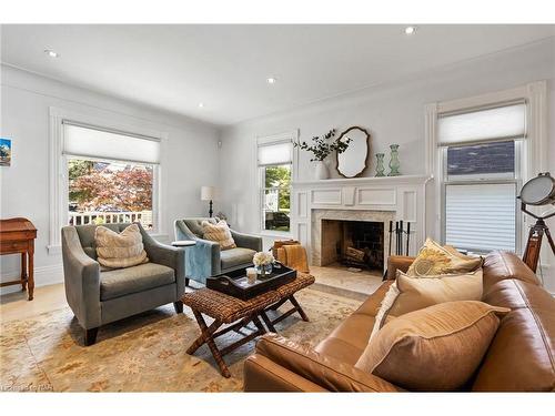 6 Simcoe Street, St. Catharines, ON - Indoor Photo Showing Living Room With Fireplace