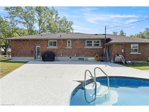 32 Ridgewood Drive, Welland, ON - Outdoor