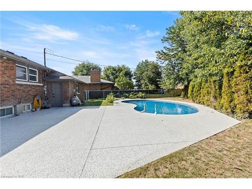 32 Ridgewood Drive, Welland, ON - Outdoor