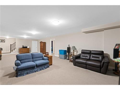 25 Andrew Lane Lane, Thorold, ON - Indoor Photo Showing Other Room