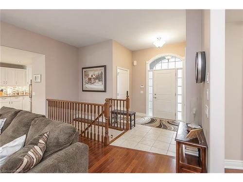 3281 Charleston Drive Drive, Fort Erie, ON - Indoor Photo Showing Living Room