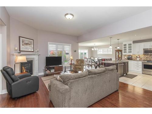 3281 Charleston Drive Drive, Fort Erie, ON - Indoor Photo Showing Living Room With Fireplace